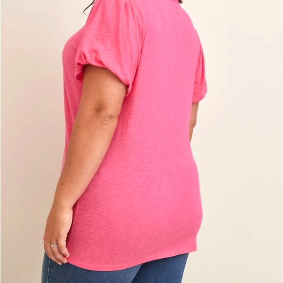 ❤️NWT VINTAGE TORRID PUFF SLEEVE TEE FLAMINGO PINK - PLUS SIZE 1X - Picture 2 of 10